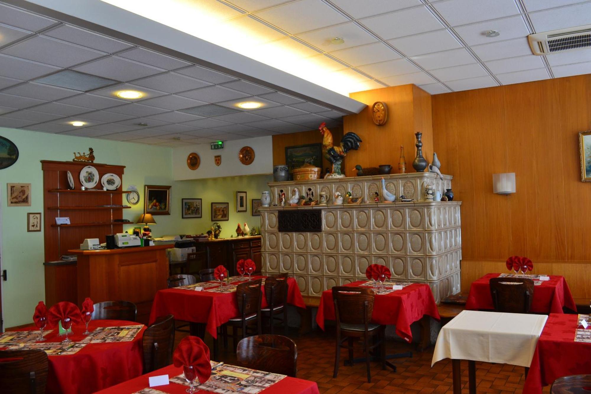 Hotel Restaurant Niemerich Pulversheim Buitenkant foto
