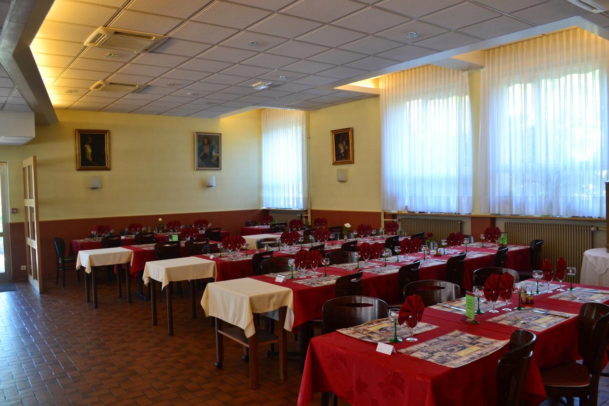 Hotel Restaurant Niemerich Pulversheim Buitenkant foto