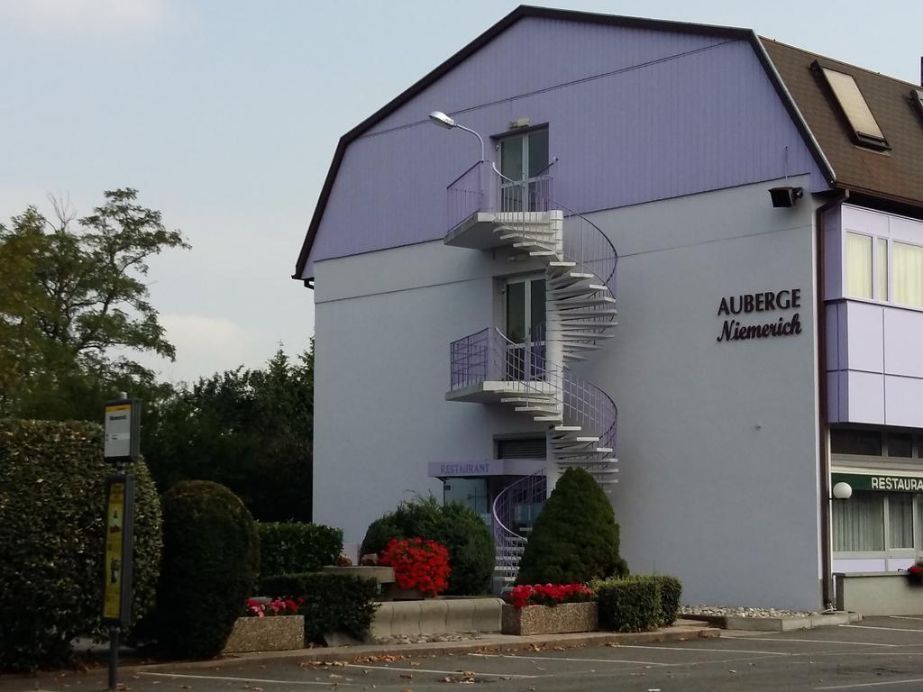 Hotel Restaurant Niemerich Pulversheim Buitenkant foto